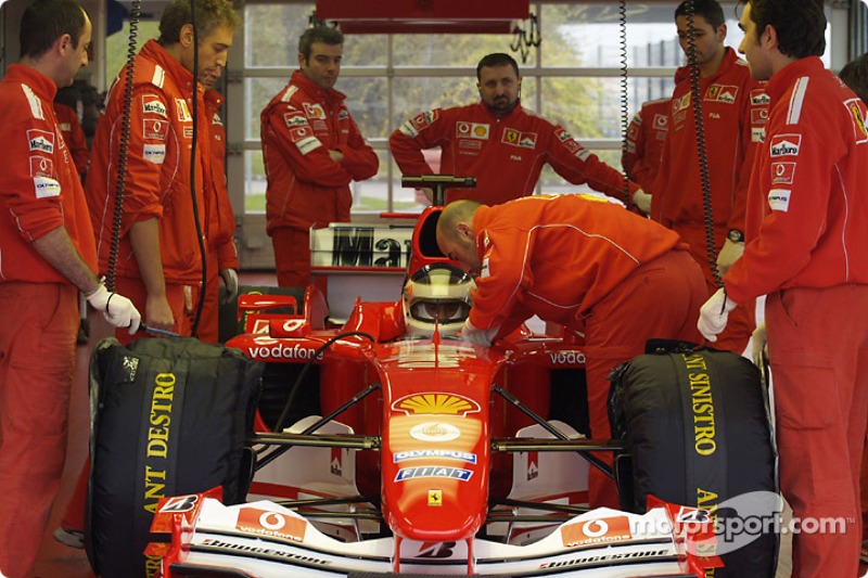 Test di Carlos Reutemann con la Ferrari F2004