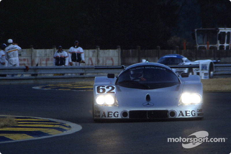 #62 Team Sauber Mercedes Sauber-Mercedes C9: Jean-Louis Schlesser, Jean-Pierre Jabouille, Alain Cudini