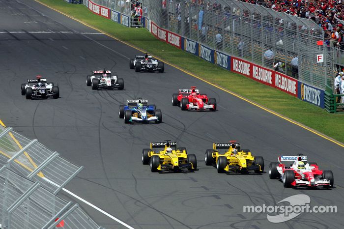 Inicio: Ralf Schumacher lidera a Tiago Monteiro y Narain Karthikeyan