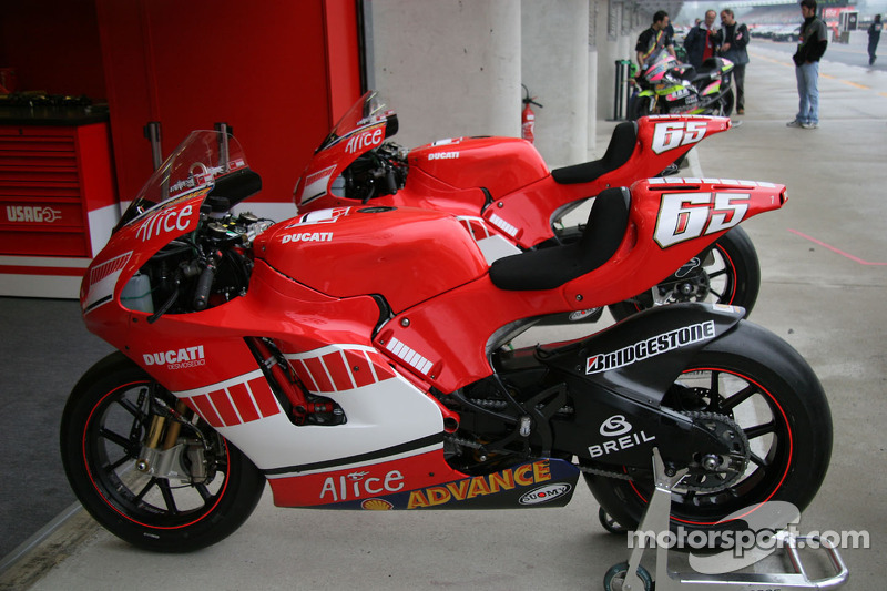 2005: Ducati Desmosedici GP5