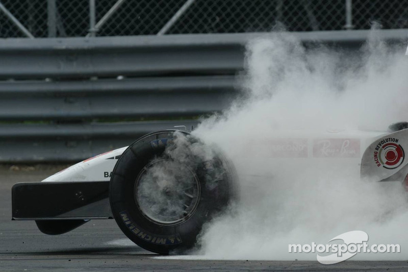 Takuma Sato out, race