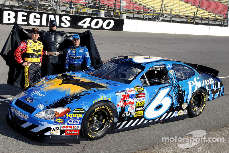 Batman Begins sponsorship on the car of Mark Martin