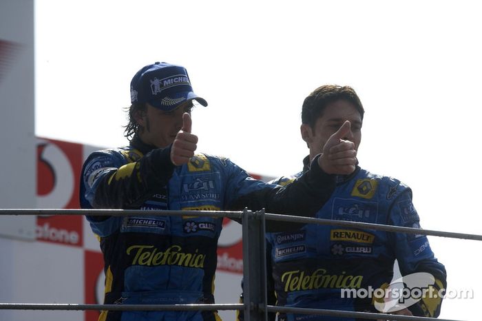 Podio:  segundo lugar Fernando Alonso y tercer lugar Giancarlo Fisichella