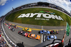 Inicio: Jeff Gordon, Hendrick Motorsports Chevrolet al Frente de la pista
