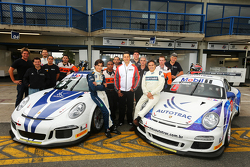 Nelson Piquet en zijn 16-jarige zoon Pedro Piquet testen Porsche 911 GT3-bolides uit de Porsche GT3