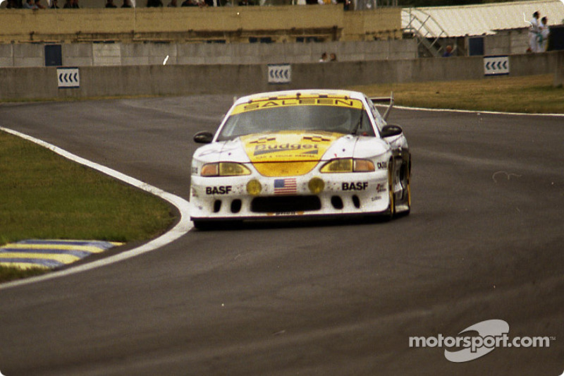 1994: Carlos Palau (3 participaciones y 1 victoria)