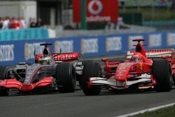 Pedro de la Rosa et Michael Schumacher côte à côte