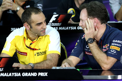 Глава Renault Sport F1 Сириль Абитбуль и спортивный директор Red Bull Racing Кристиан Хорнер