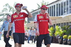 Sebastian Vettel, Ferrari avec son coéquipier Kimi Raikkonen, Ferrari