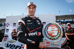 Le poleman Will Power, Team Penske Chevrolet fête sa pole