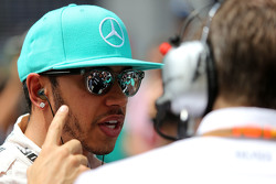Льюис Хэмилтон Mercedes AMG F1 Team