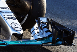 Переднее антикрыло Mercedes AMG F1 W06