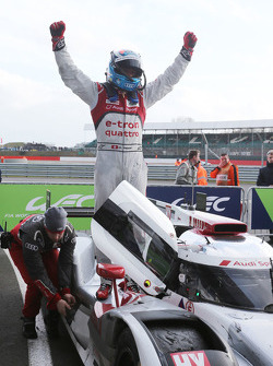 Les vainqueurs : #7 Audi Sport Team Joest R18 e-tron quattro : Marcel Fassler, Andre Lotterer, Benoit Tréluyer