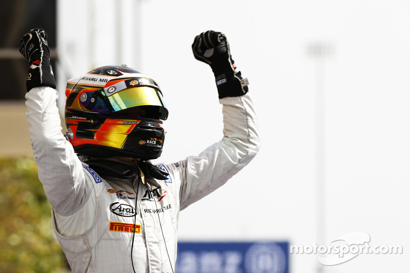 Race winner Stoffel Vandoorne, ART Grand Prix