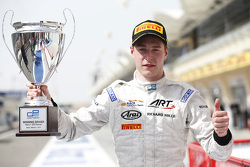 Le vainqueur Stoffel Vandoorne, ART Grand Prix