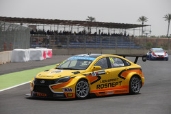 James Thompson, Lada Vesta, Lada Sport