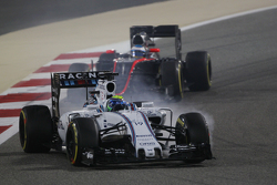 Felipe Massa, Williams FW37 bloque une roue au freinage
