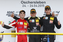 第三场比赛领奖台: 第二名Joey Mawson;获胜者米克·舒马赫, Van Amersfoort Racing;和Thomas Preining ADAC Berlin-Brandenberg e.V.