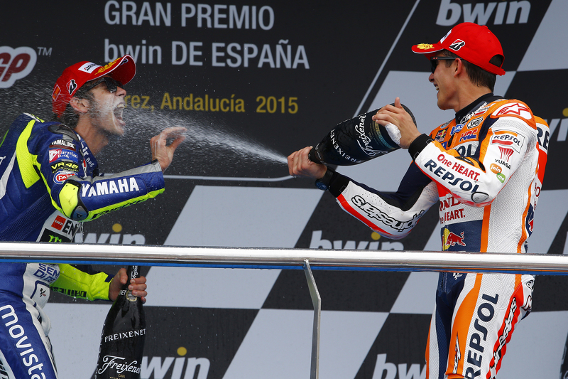 Podium: 3. Valentino Rossi, und 2. Marc Marquez