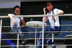 (L to R): Felipe Massa, Williams with Rob Smedley, Williams Head of Vehicle Performance