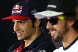 Карлос Сайнс мл., Scuderia Toro Rosso и Фернандо Алонсо, McLaren Honda