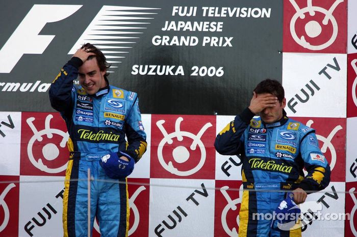 Podio: ganador de la carrera Fernando Alonso y tercer lugar Giancarlo Fisichella
