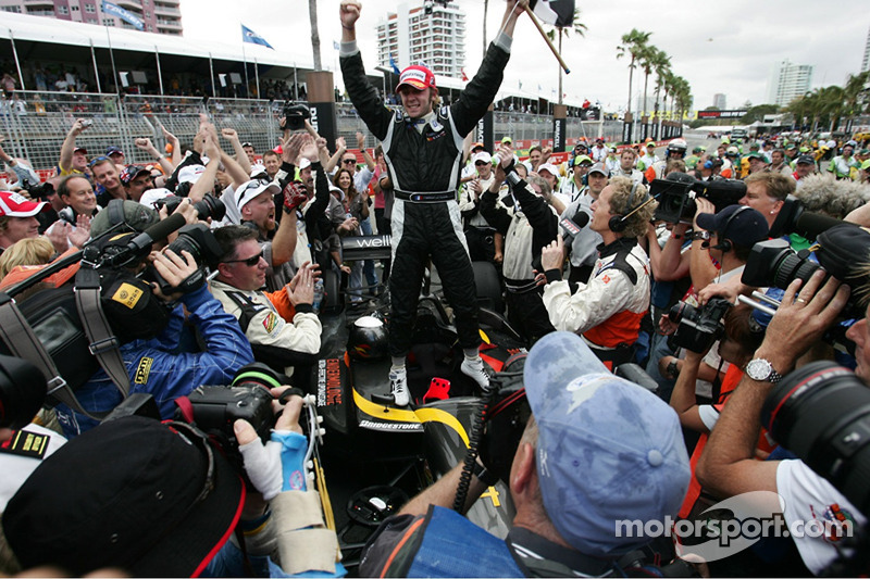 Nelson Philippe remporte le Lexmark Indy 300