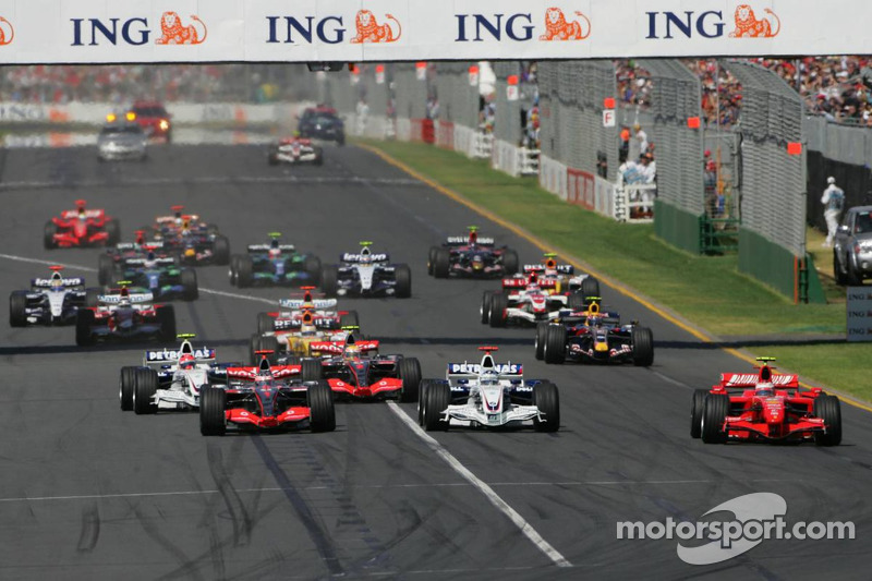 Largada: 1° Kimi Raikkonen, Scuderia Ferrari, F2007, 2° Nick Heidfeld, BMW Sauber F1 Team, F1.07, 3° Lewis Hamilton, McLaren Mercedes, MP4-22