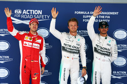 Sebastian Vettel, Ferrari, Nico Rosberg e Lewis Hamilton, Mercedes AMG F1
