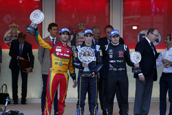Podio: Lucas di Grassi, Sébastien Buemi e Nelson Piquet Jr.