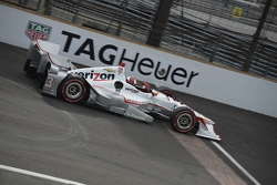 Helio Castroneves, Team Penske Chevrolet et James Jakes, Schmidt Peterson Motorsports Honda