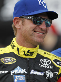 Clint Bowyer, Michael Waltrip Racing Toyota
