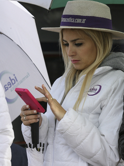 Chica del Paddock