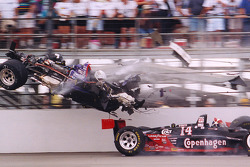 Stan Fox suffers a huge crash з Eddie Cheever