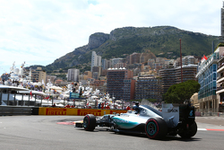 Льюис Хэмилтон, Mercedes AMG F1 W06