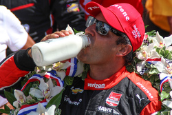 Yarış galibi Juan Pablo Montoya, Penske Chevrolet Takımı