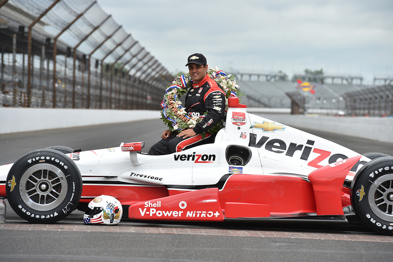 Race winner Juan Pablo Montoya, Team Penske Chevrolet during the winner's photoshoot