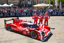 #17 Porsche Team Porsche 919 Hybrid: Марк Уэббер, Тимо Бернахрд, Брендон Хартли