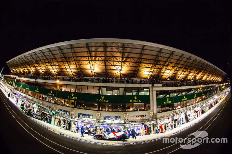 Pitlane ambiente