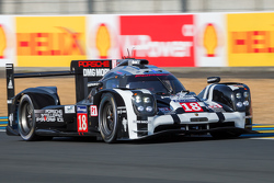 #18 Porsche Team Porsche 919 Hybrid: Ромен Дюма, Нил Джани, Марк Либ