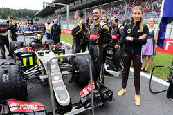 Carmen Jorda, Lotus F1 Team piloto de desarrollo en el pit