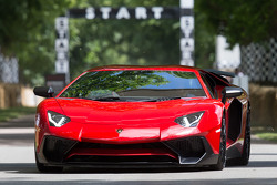 Lamborghini Aventador LP750-4