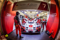 #7 Audi Sport Team Joest Audi R18 e-tron quattro: Marcel Fässler, Andre Lotterer, Benoit Tréluyer