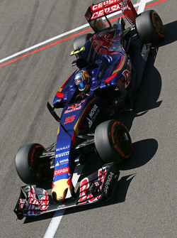 Carlos Sainz Jr., Scuderia Toro Rosso STR10