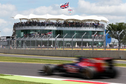Карлос Сайнс мл., Scuderia Toro Rosso STR10