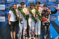 Podio: il vincitore Ma Qing Hua, Citroën C-Elysée WTCC, Citroën World Touring Car team, secondo clas