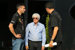 Берни Экклстоун и Федерико Гастальди, менеджер команды Lotus F1 Team