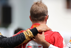 Pilotos durante el minuto de silencio para Jules Bianchi Kimi Raikkonen, Scuderia Ferrari