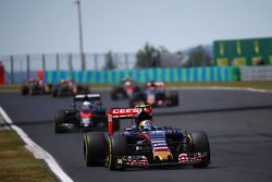 Carlos Sainz Jr., Scuderia Toro Rosso STR10