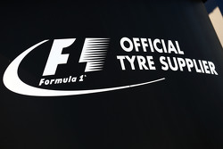 倍耐力轮胎Logo